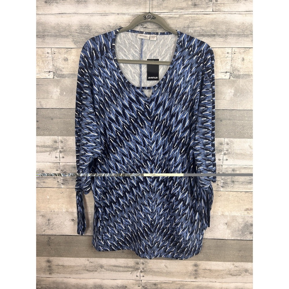 Avenue Women's Blue Analise Chevron Long Sleeve Blouse 18